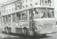Autobus de la lnea B cerca de la Pl. Palacio