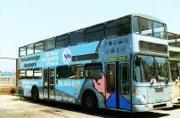 Autobus comprado a Alemania antes de ser repintado para el servicio de la línea 100