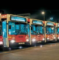 Autobuses articulados en la cocheras de Zona Franca