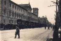 1922